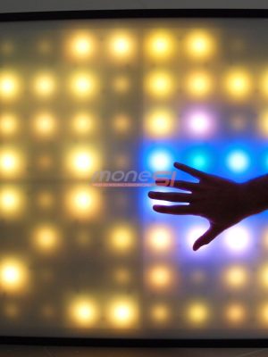 Panel interaktywny do terapii światłem